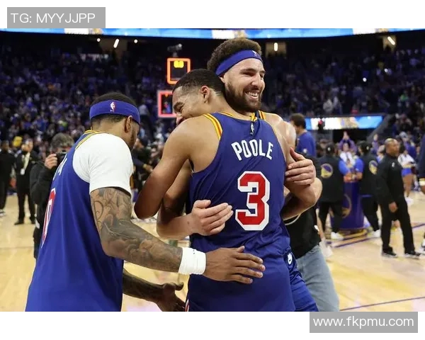 勇士与掘金季后赛对决结果揭晓球迷热议精彩瞬间与战术分析 勇士与掘金季后赛对决结果揭晓球迷热议精彩瞬间与战术分析