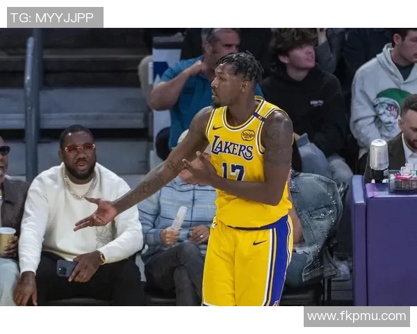 湖人队与太阳队2020季前赛精彩回顾与赛场亮点分析