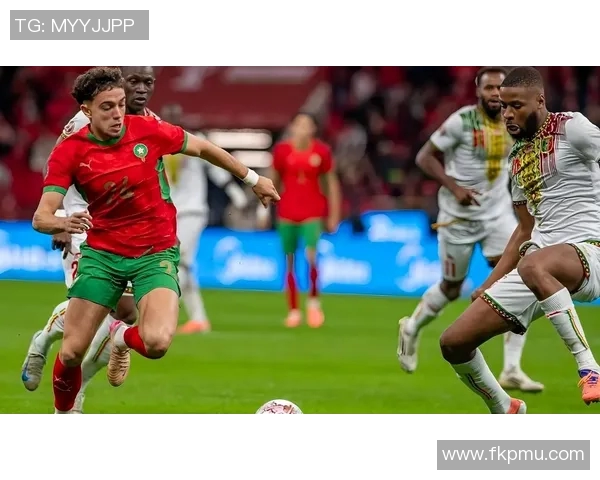 西班牙与摩洛哥下半场激战回顾精彩瞬间与战术分析