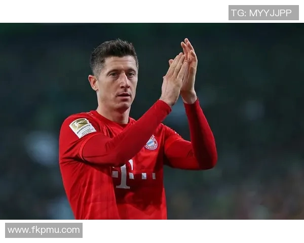 莱万回归安联球场遭拜仁球迷嘘声四起令人唏嘘不已