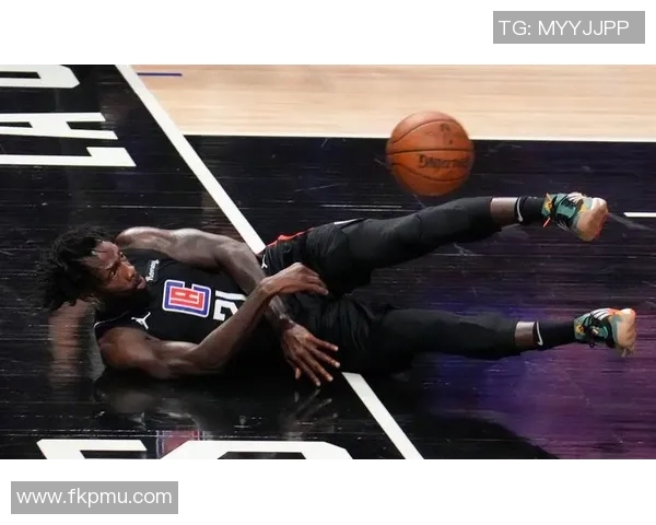 隆多与贝弗利的对决:篮球场上的斗志与策略较量 隆多与贝弗利的对决:篮球场上的斗志与策略较量